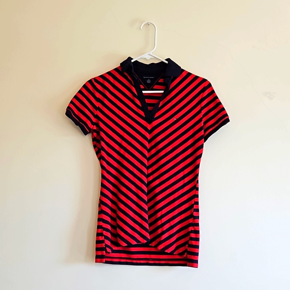 Vintage Tommy Hilfiger Women's Tshirt